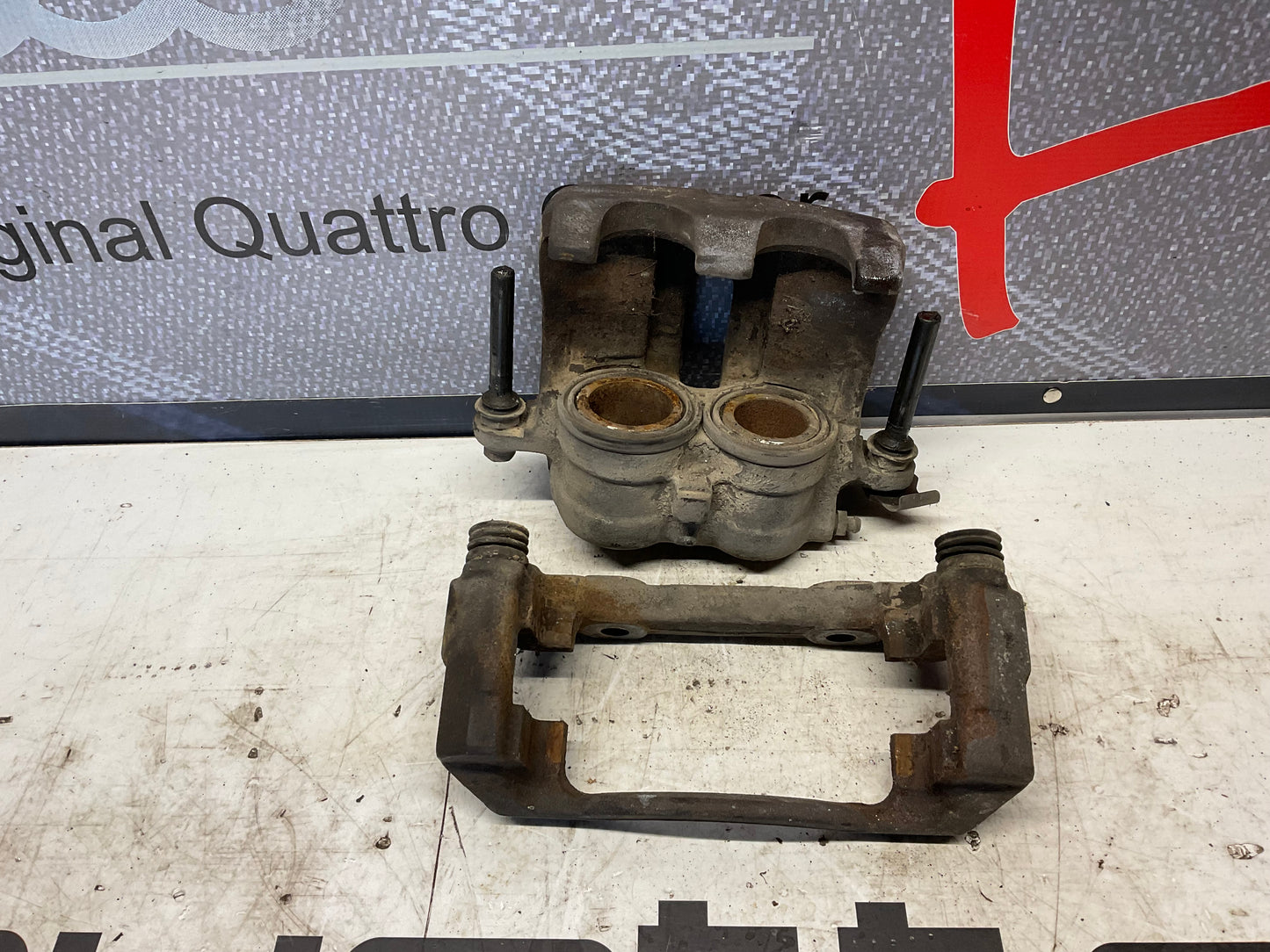 G60 Driver Brake Caliper 2 Piston Left  447615123  C3  D1  Girling