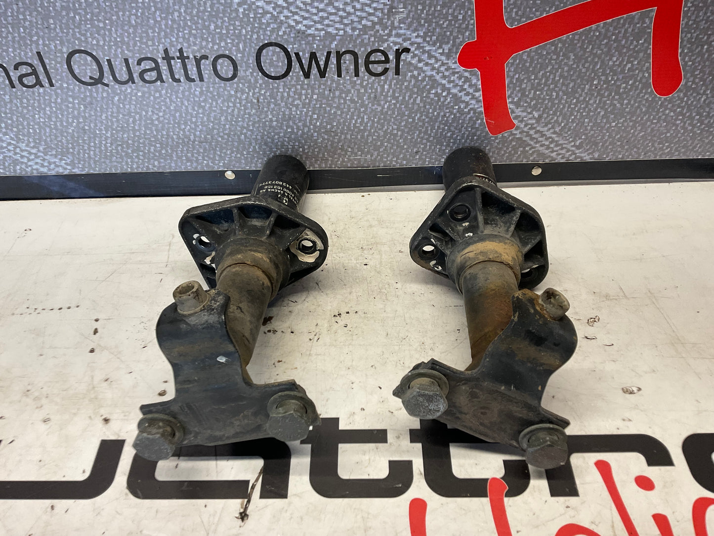 Rear Bumper Shock Set Left & Right  443807377C  C3
