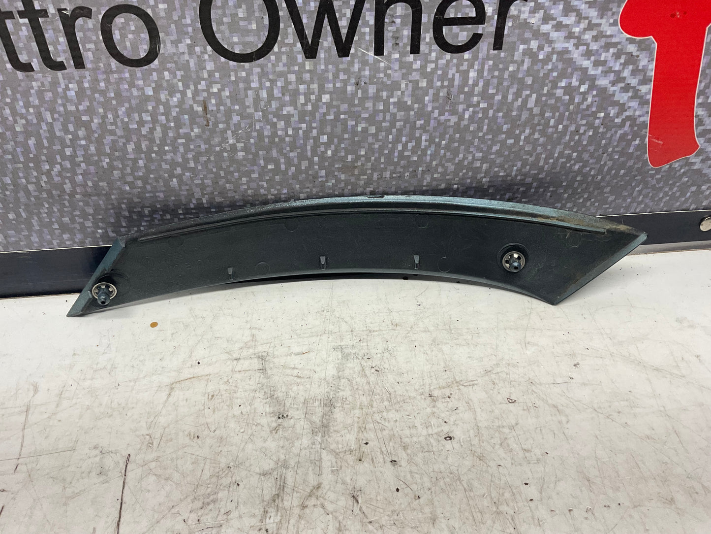 Driver Rear C-Pillar Moulding Left 443853215  C3
