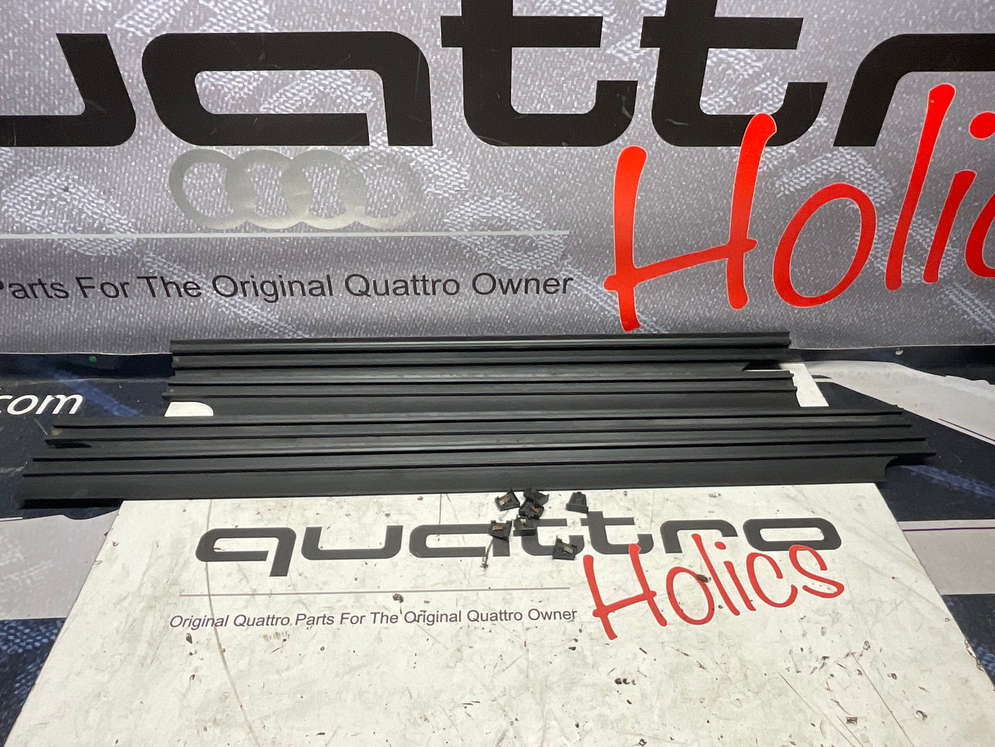 Complete Lower Door Trim Set Rubber 443853959D 960D 969D 970D  C3