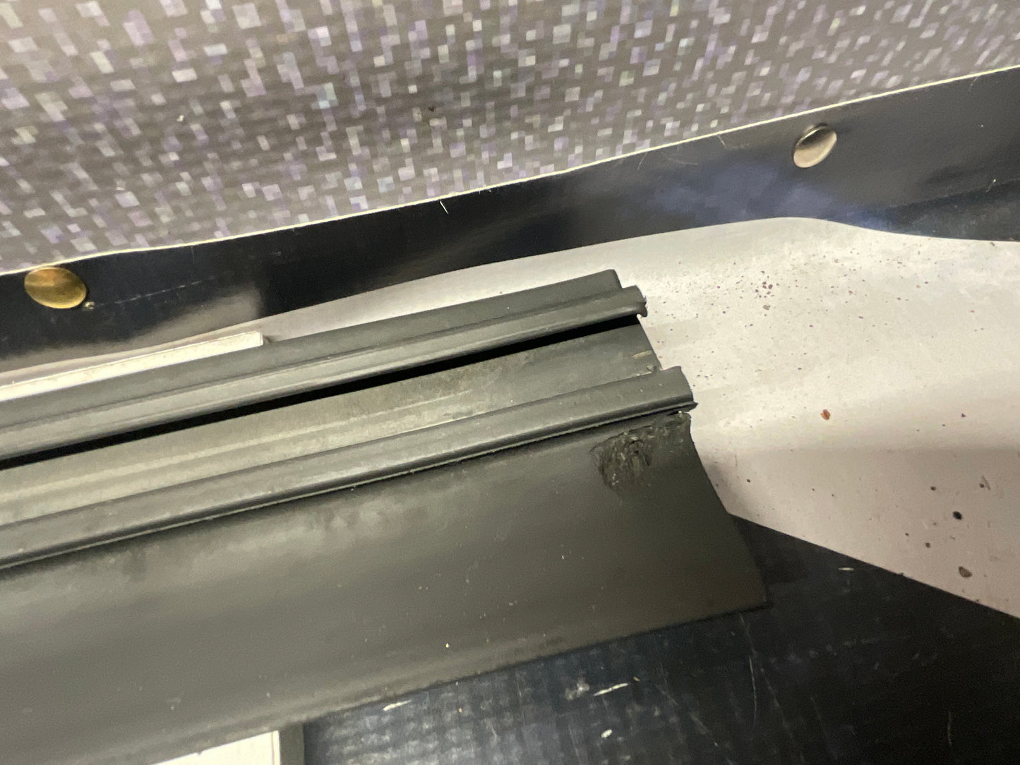 Complete Lower Door Trim Set Rubber 443853959D 960D 969D 970D  C3