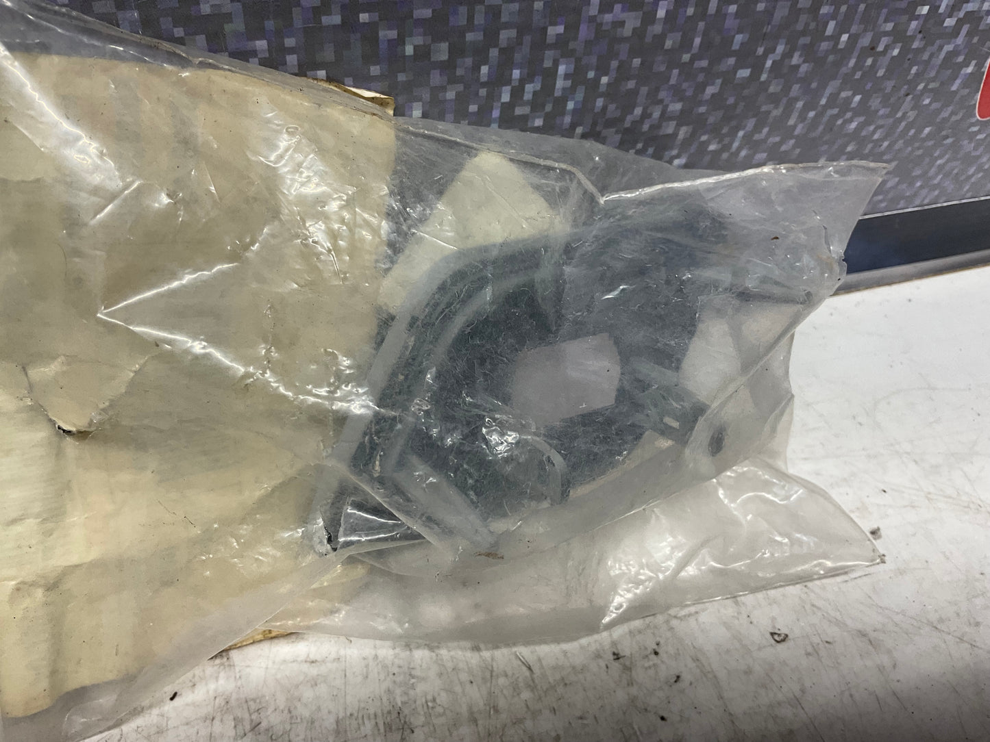 Passenger Headlight Washer Cover Right  NOS  4B3955276A  C5 S6 RS6