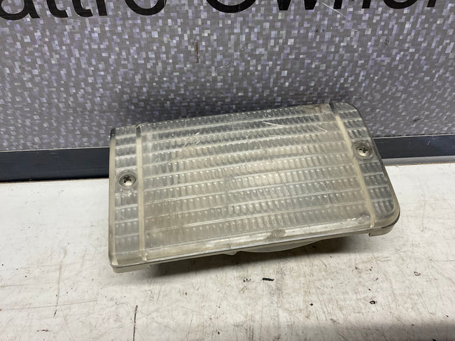 Passenger Front Turn Signal Right 813953050 B2 (Copy)