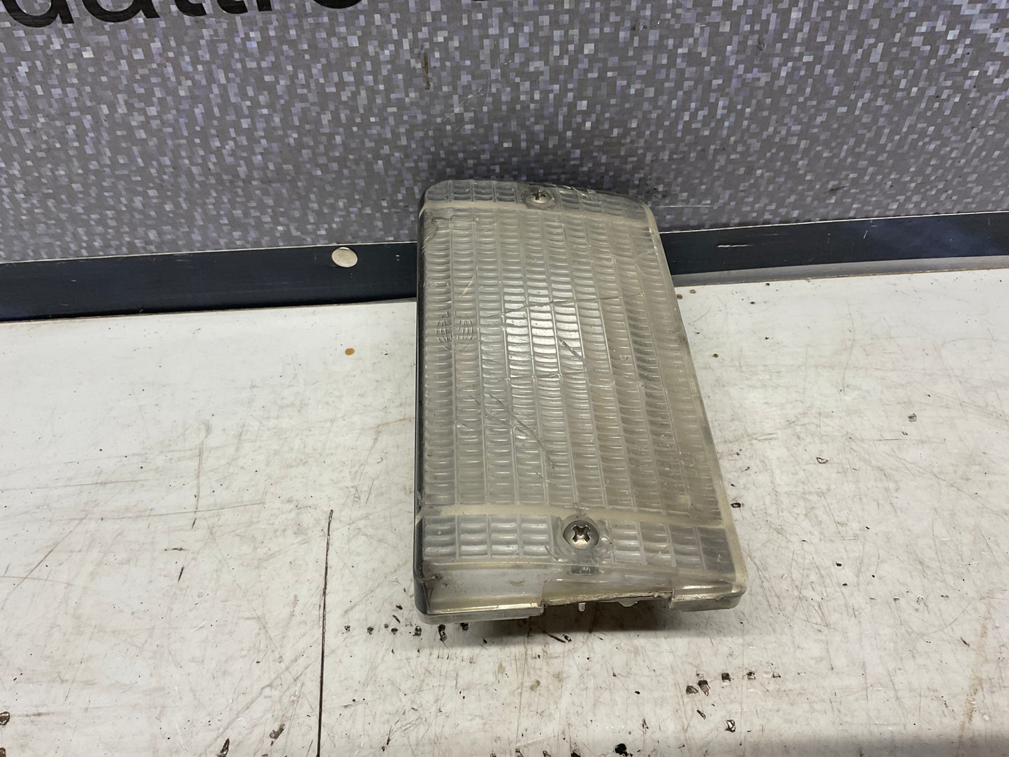 Passenger Front Turn Signal Right 813953050 B2 (Copy)