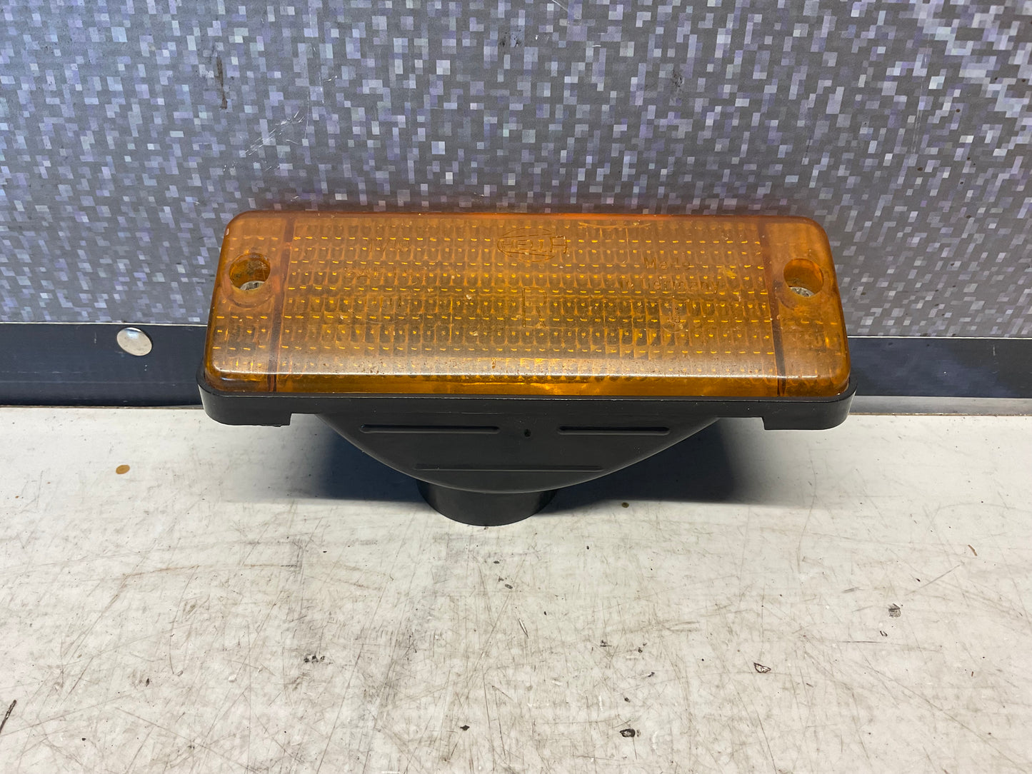 Passenger Front Bumper Turn Signal Lens Right 443953050G Hella C3
