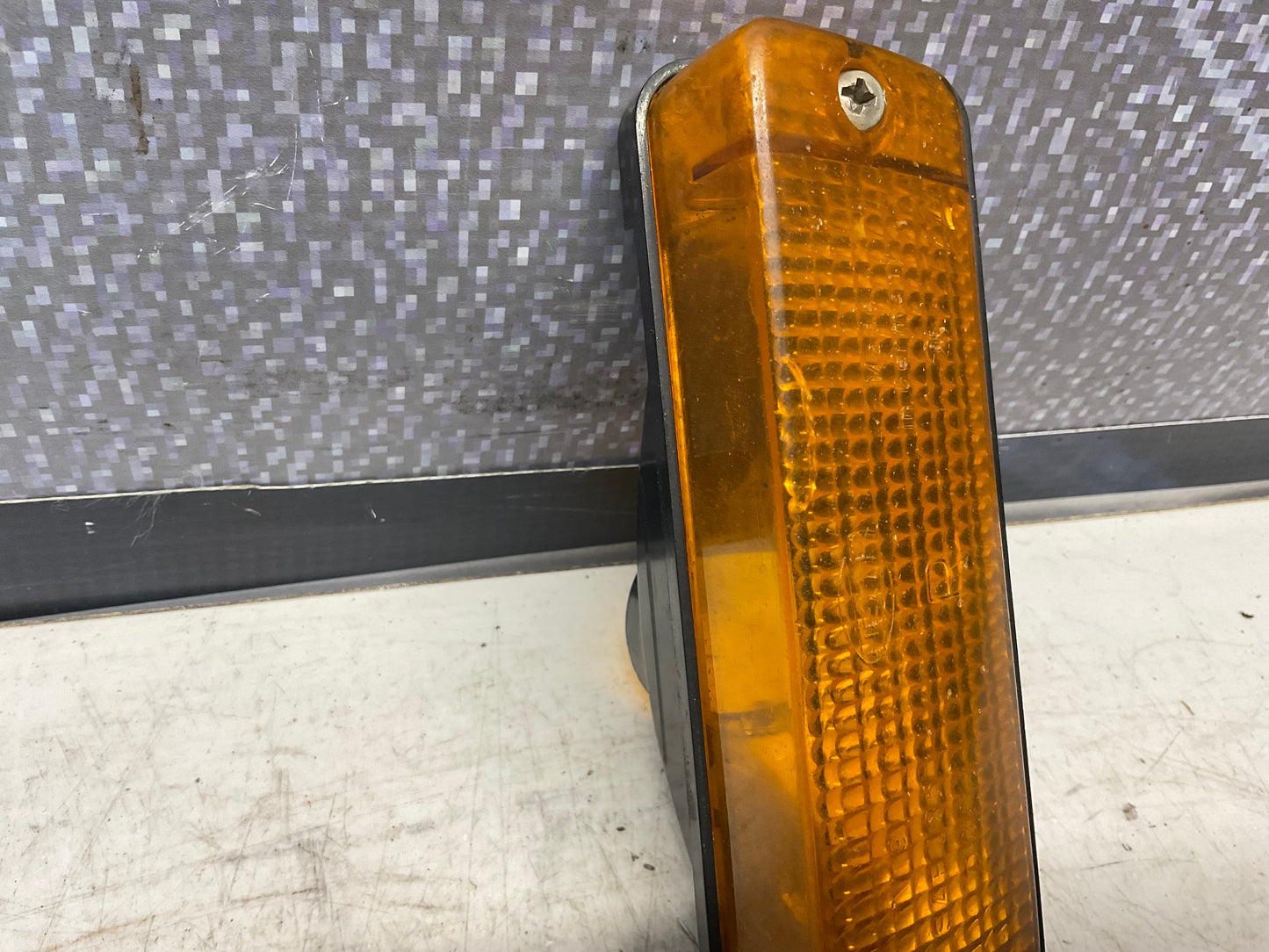 Passenger Front Bumper Turn Signal Lens Right 443953050G Hella C3