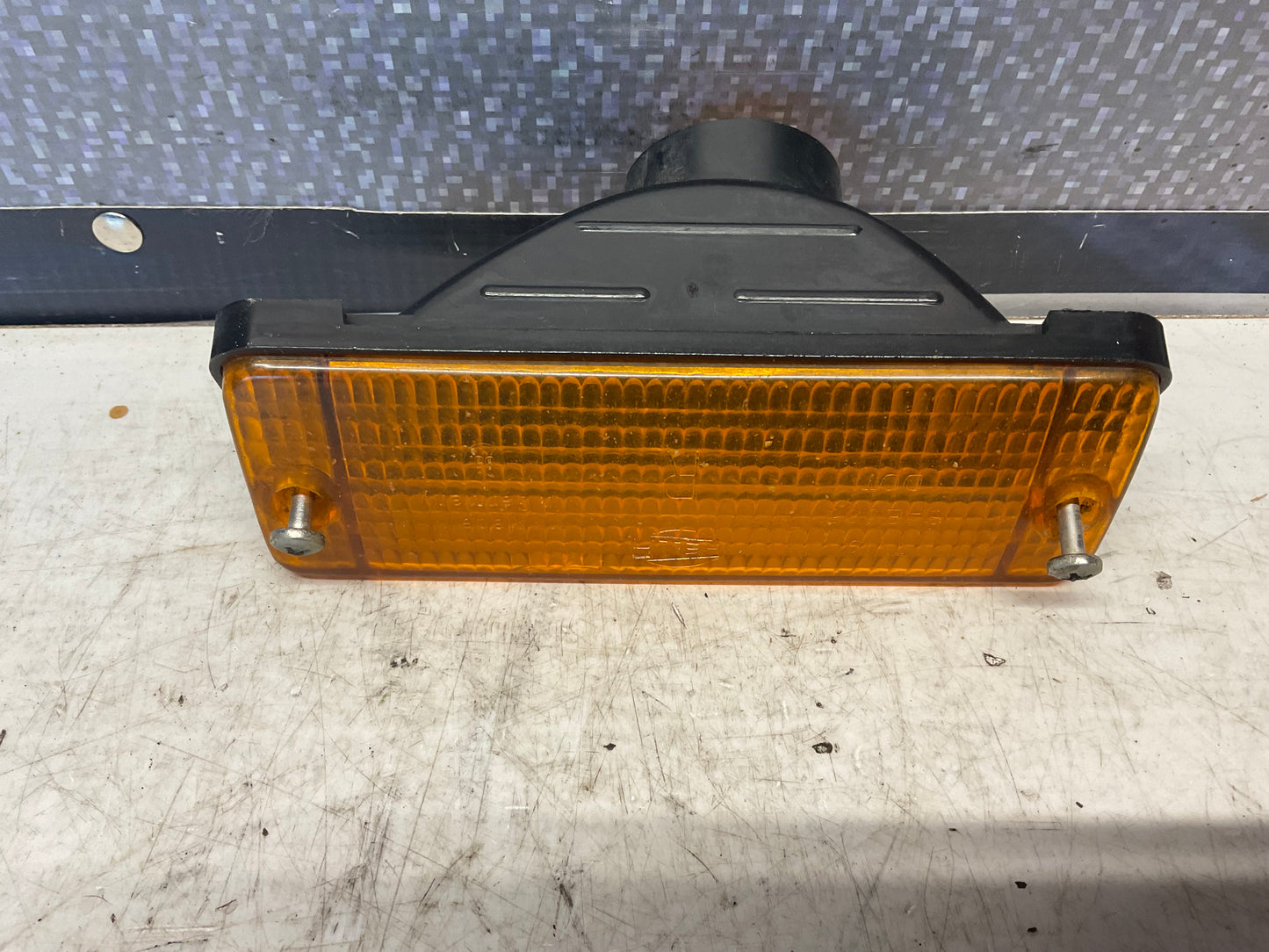 Passenger Front Bumper Turn Signal Lens Right 443953050G Hella C3