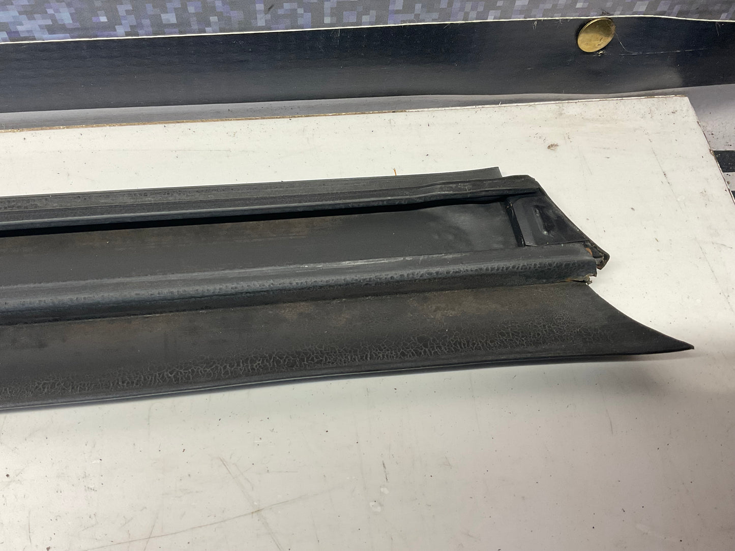 Driver Lower Door Trim Left Rubber 895853959A  B3