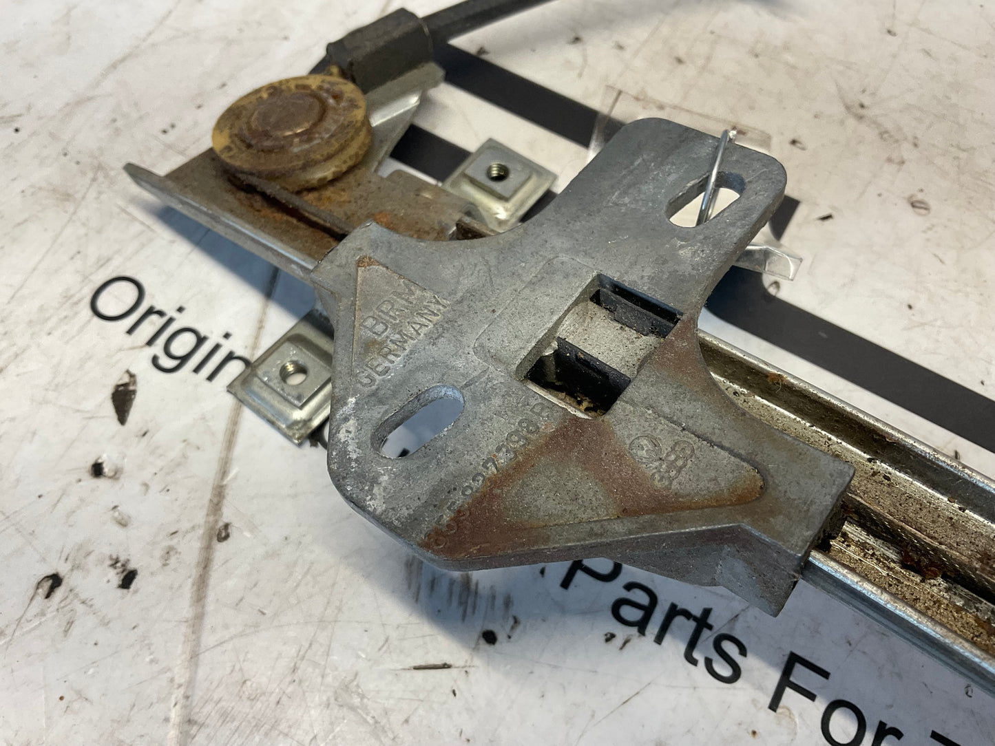 Passenger Window Regulator 855837398B B2 URQ Right