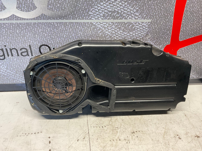 Passenger Door Speaker & Box Bose Right  D1 C3