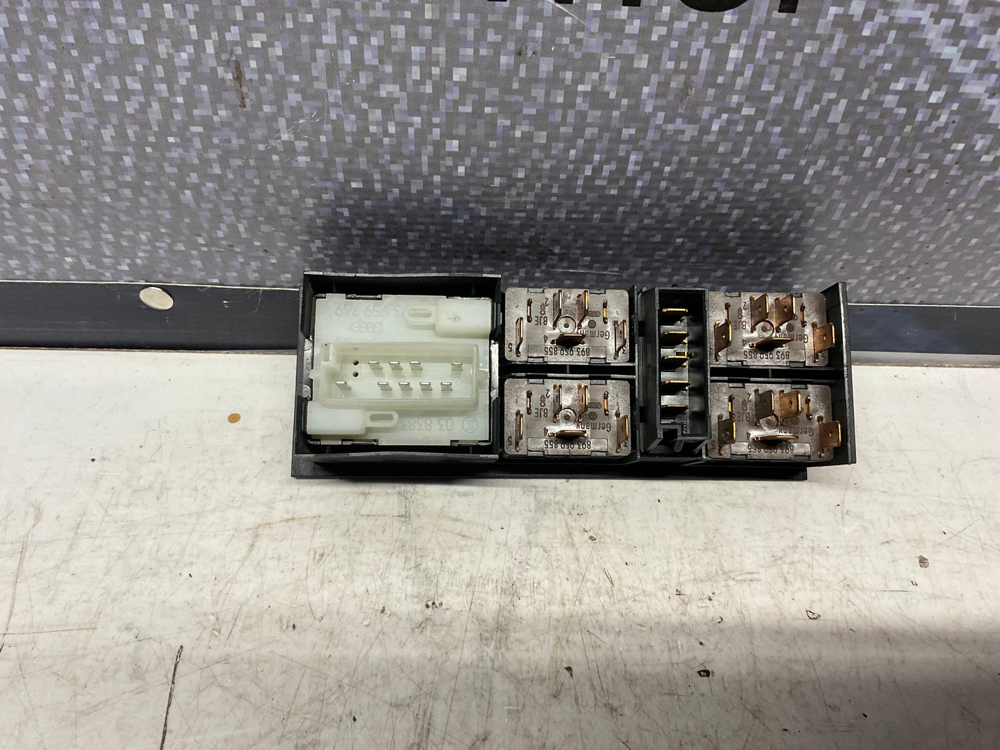 Power Window Switch Holder/Memory & Switches 441959521B  C3