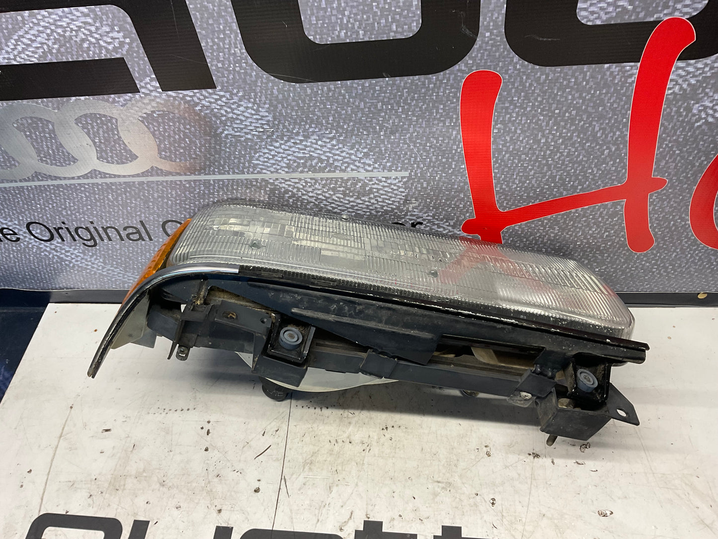 Passenger Headlight Right Complete  447941030C  C3