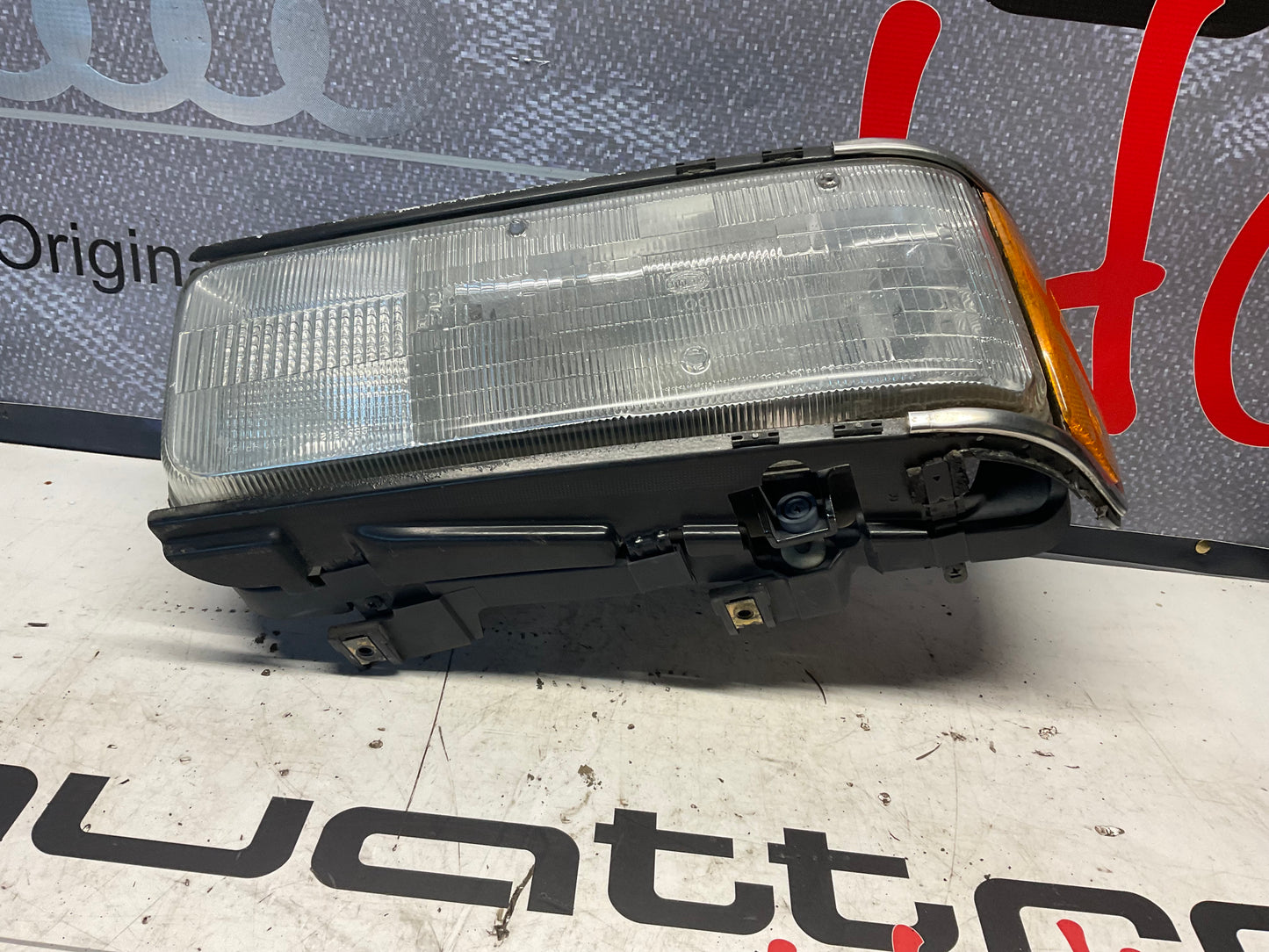 Passenger Headlight Right Complete  447941030C  C3
