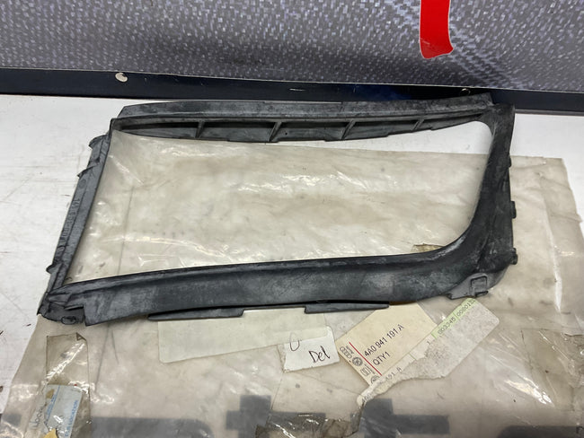 Driver Headlight Seal Left 4A0941191A  C4