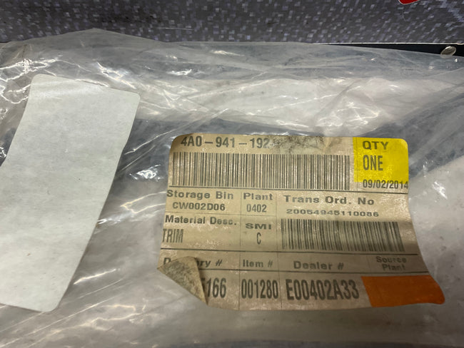 Passenger Headlight Seal Right 4A0941192A  C4