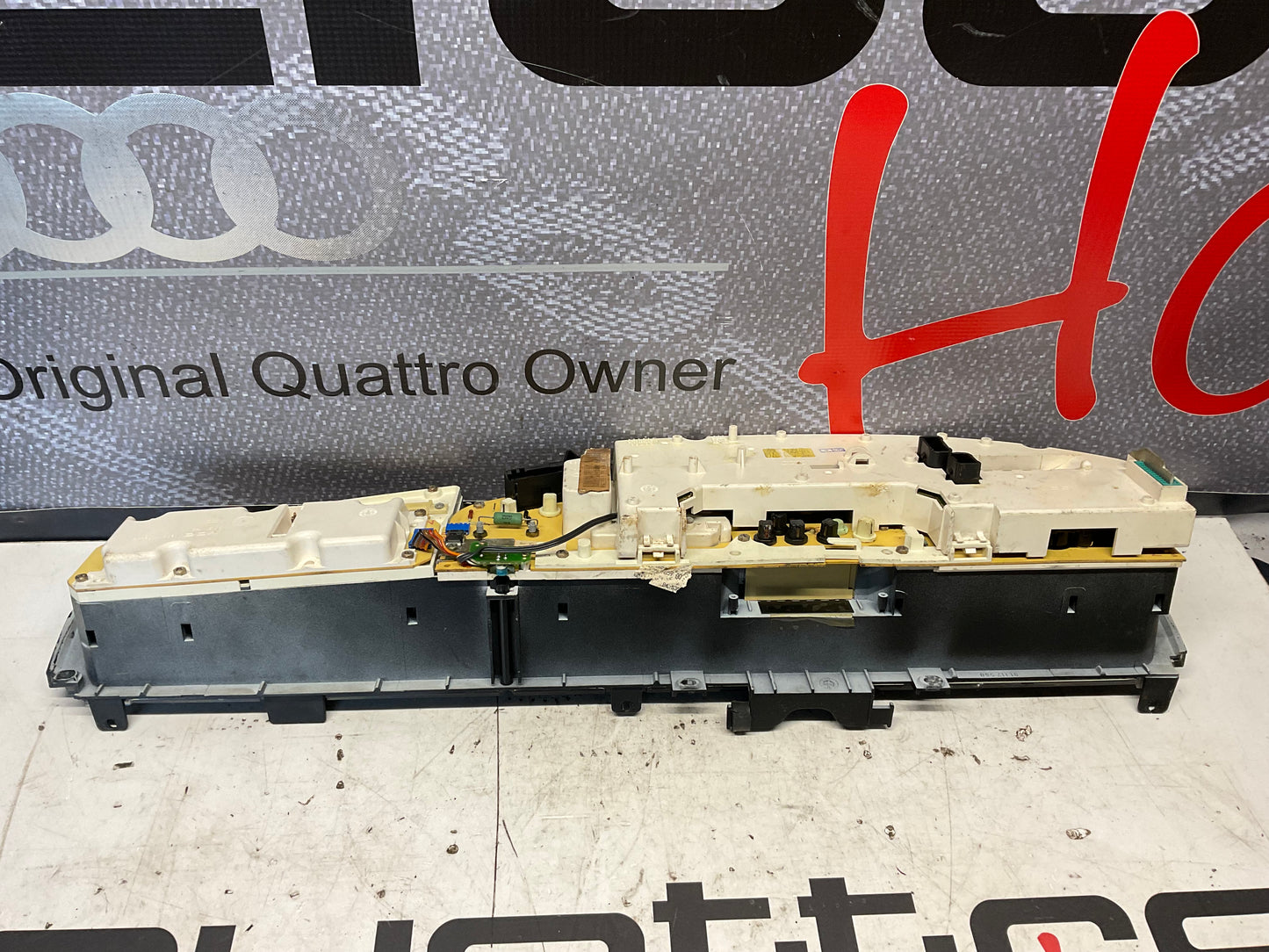 Speedometer / Gauge Cluster 447919035G  C3  147K