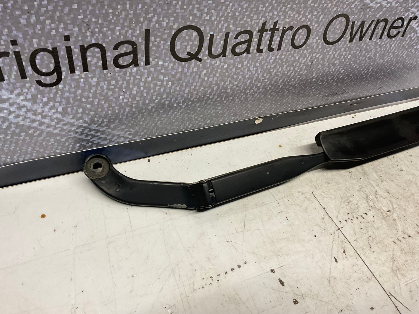 Passenger Windshield Wiper Arm Right 443955408 C3
