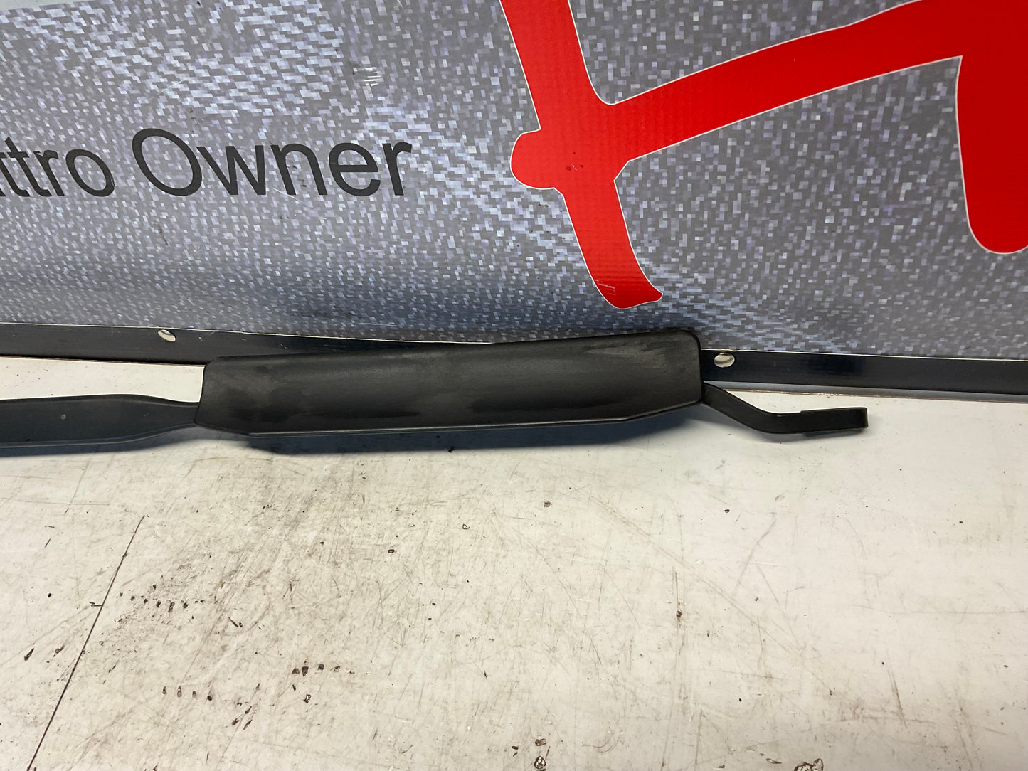 Passenger Windshield Wiper Arm Right 443955408 C3