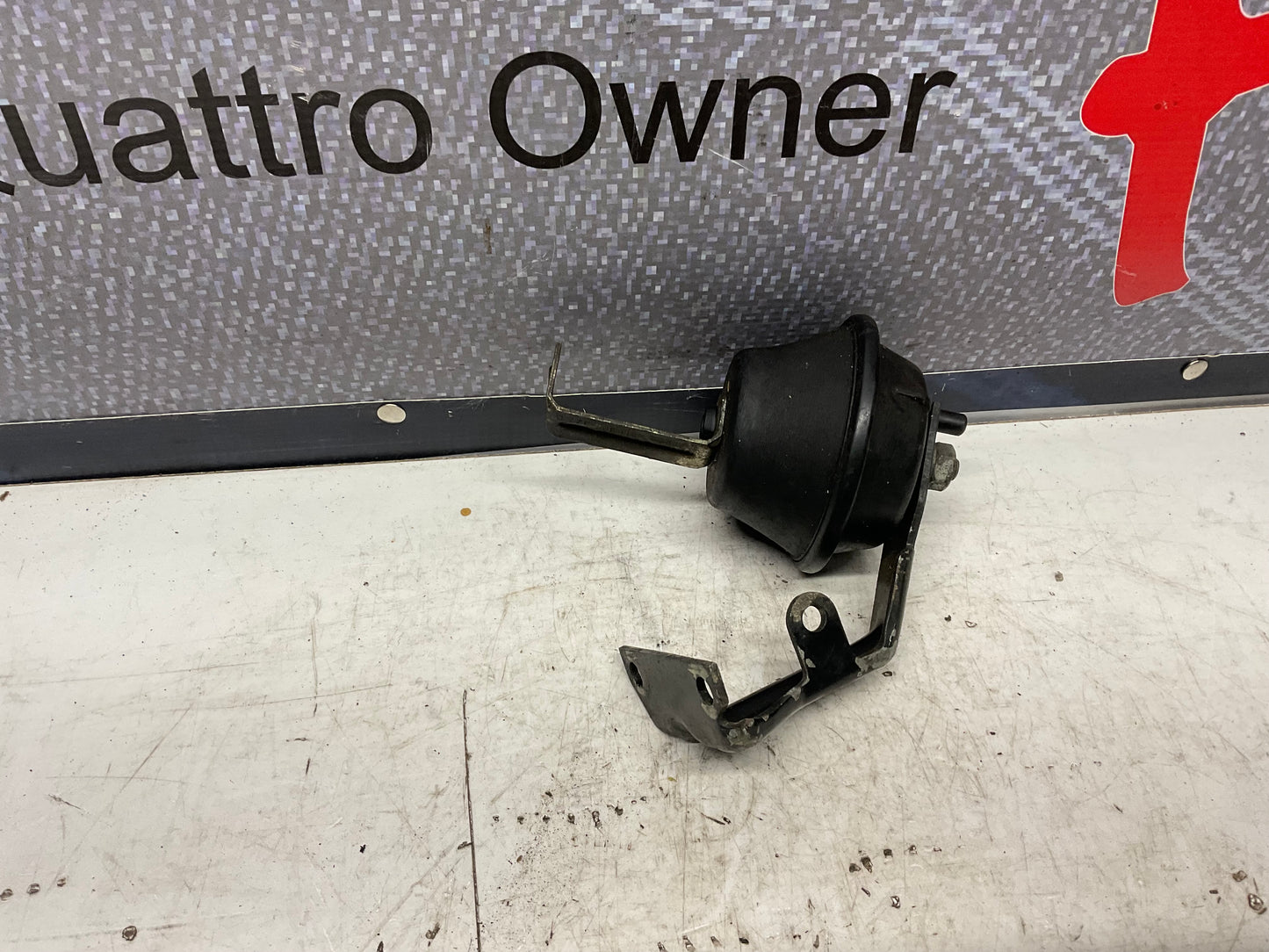Cruise Control Vacuum Actuator 811907327B B2