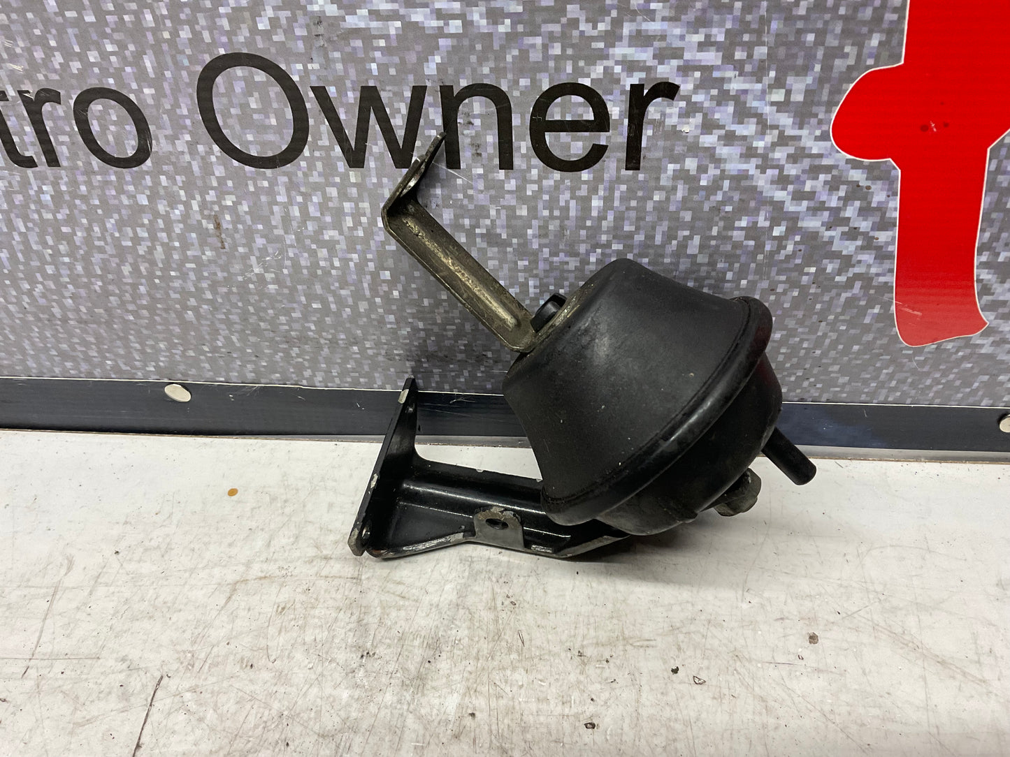 Cruise Control Vacuum Actuator 811907327B B2