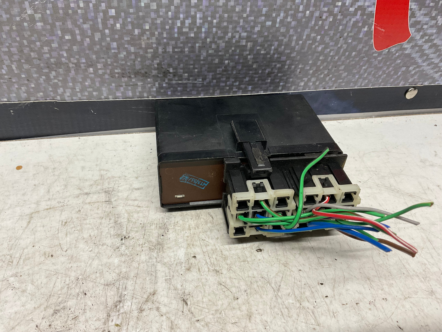 Idle Control Stabilizer Relay 443907393P C3