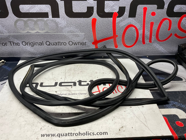 Complete Door Seal Set Front & Rear  C3  D1  200  V8