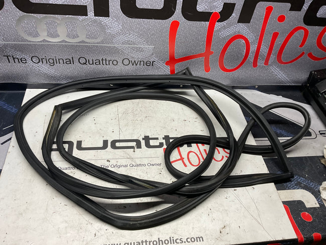 Complete Door Seal Set Front & Rear  C3  D1  200  V8