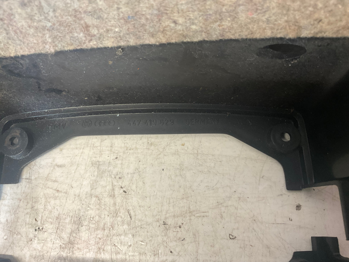 Steering Wheel Column Cover 447419629  C3 Black