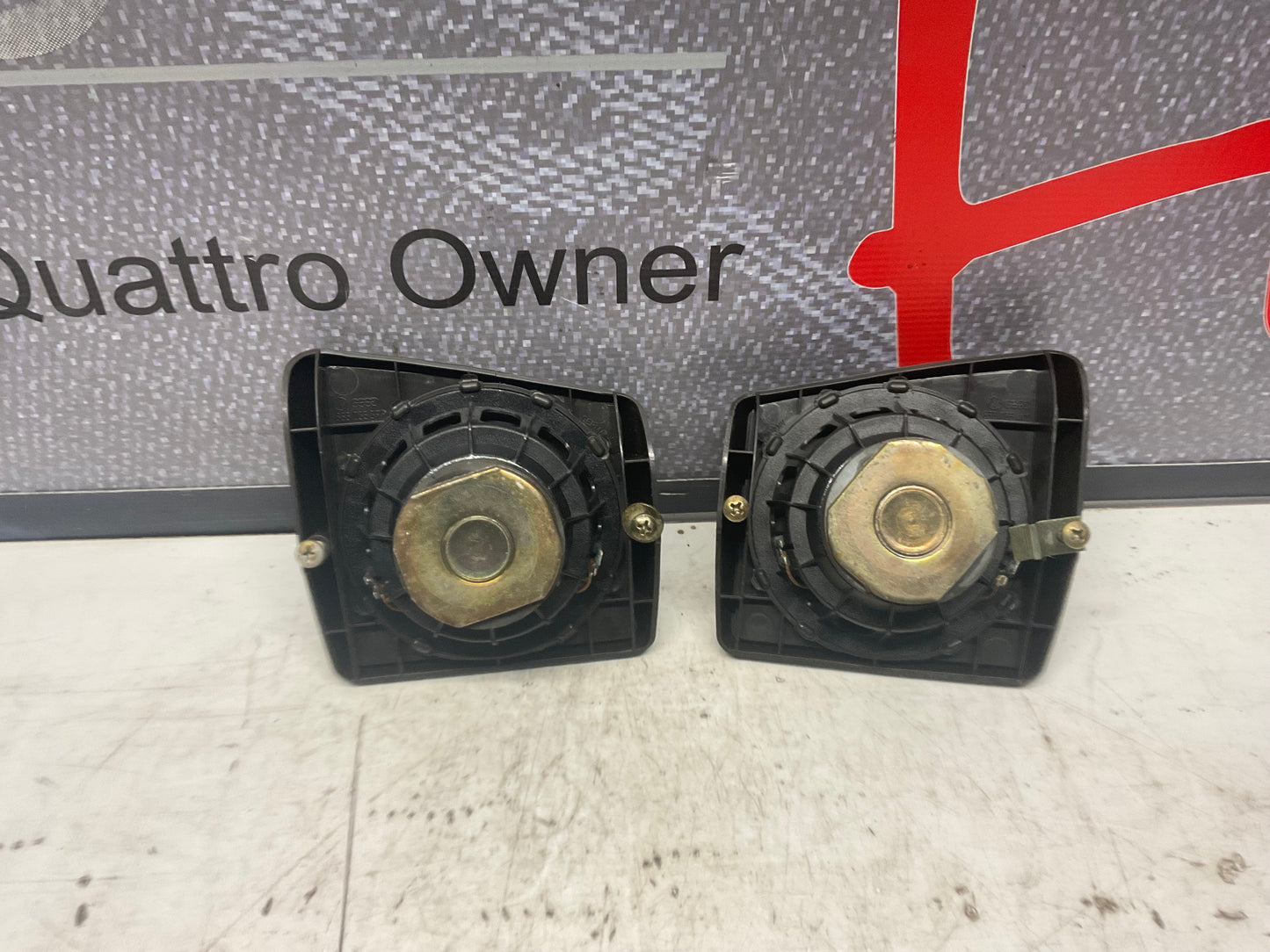 Dash Speaker Set Early Brown  855035399 855035400  B2