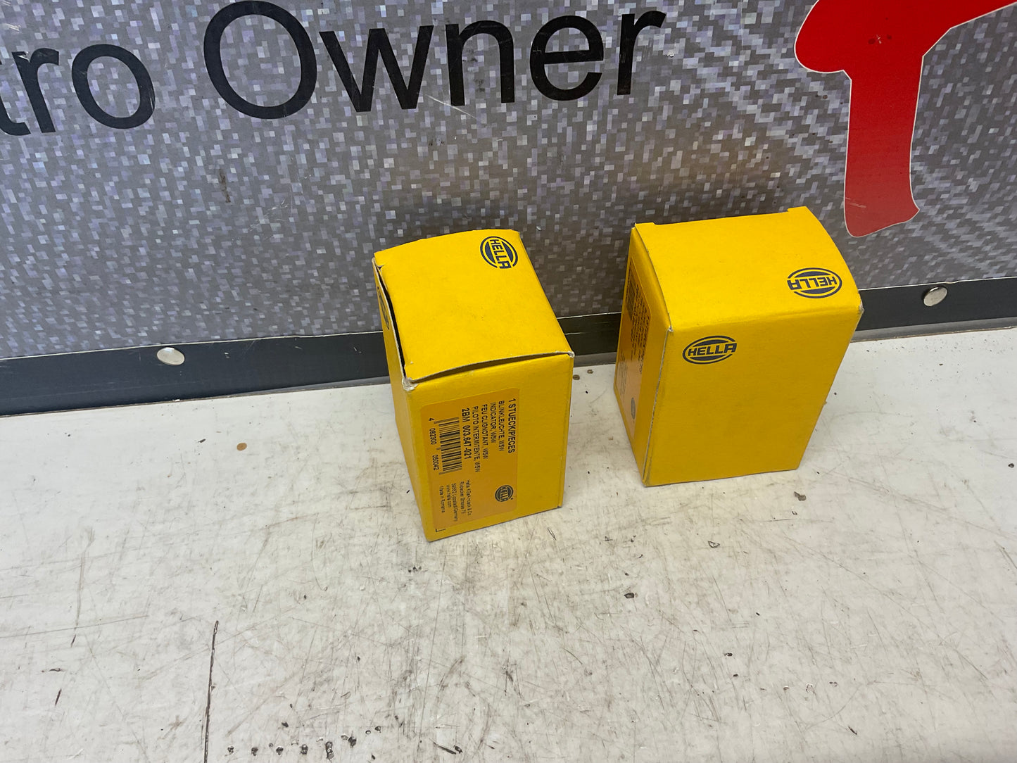 Front Fender Side Marker Lens Pair 443953049 443953050  C3  D1  NEW