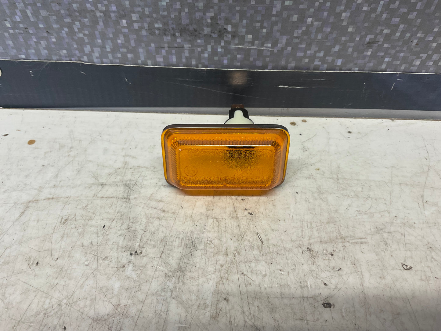 Front Side Marker Lens NOS 811953059 Hella  B2  SAE278