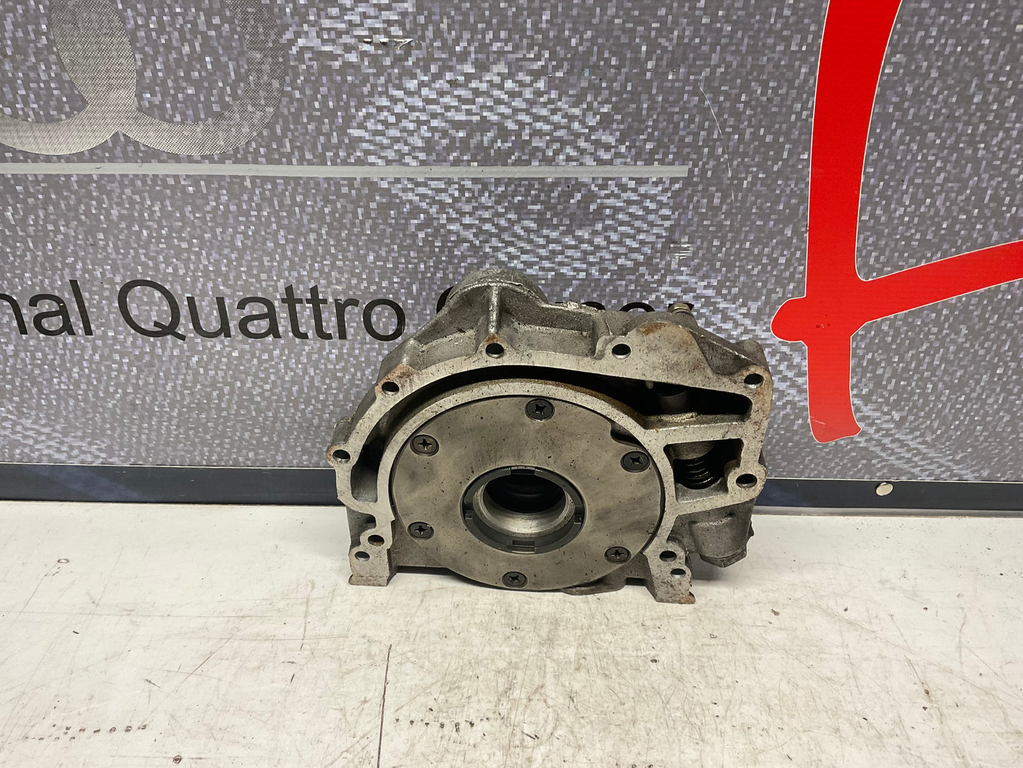 Engine Oil Pump 034115109  5 cylinder 10V
