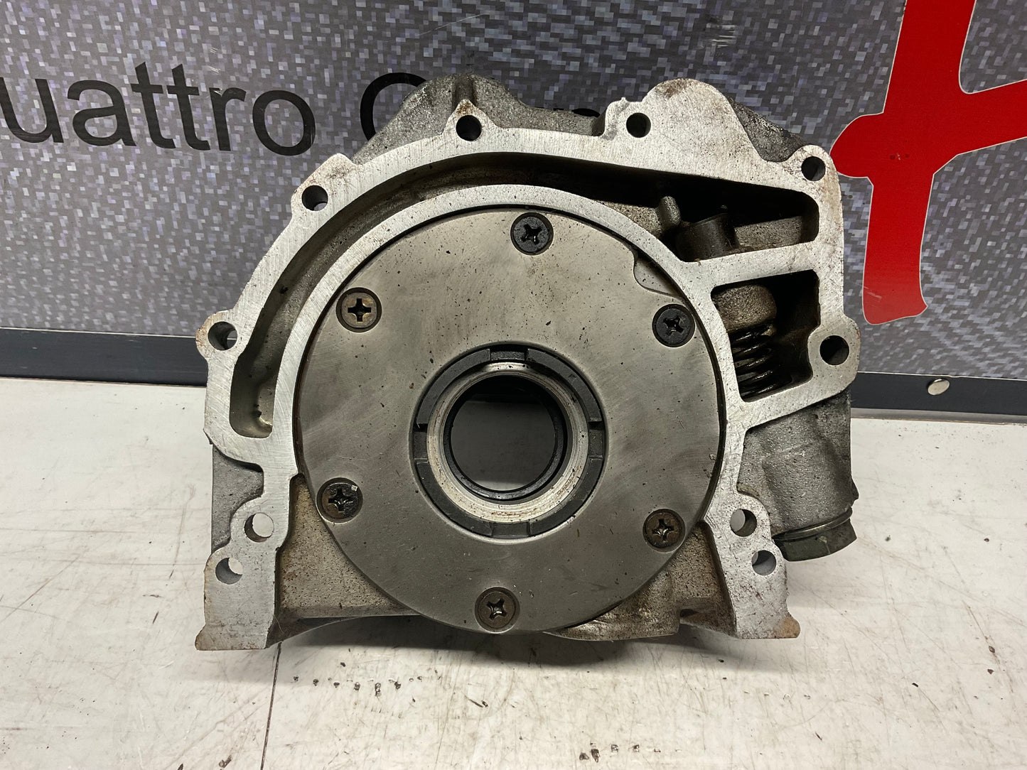Engine Oil Pump 034115109  5 cylinder 10V