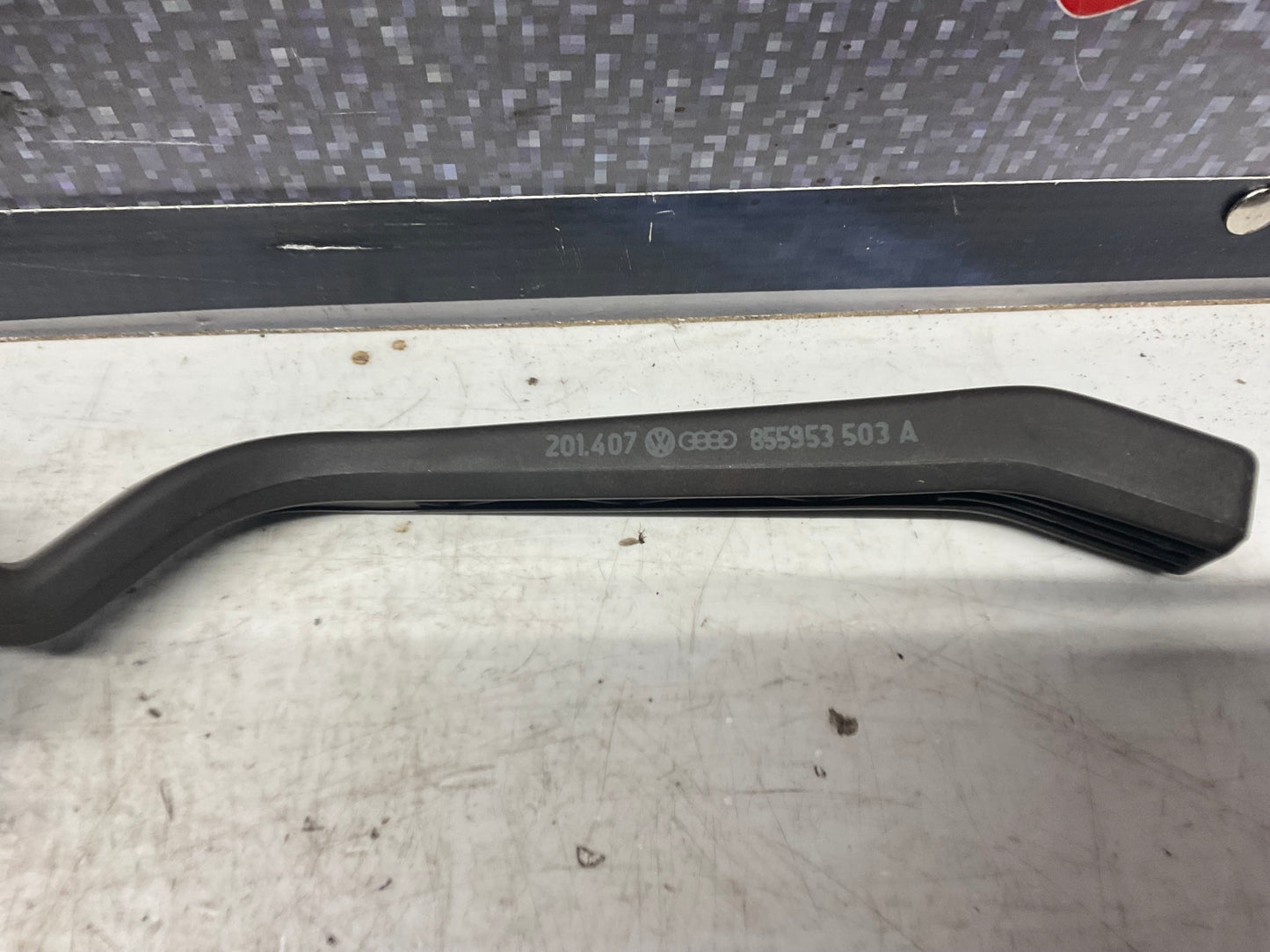 Wiper Stalk Lever 855953503A  B2 URQ