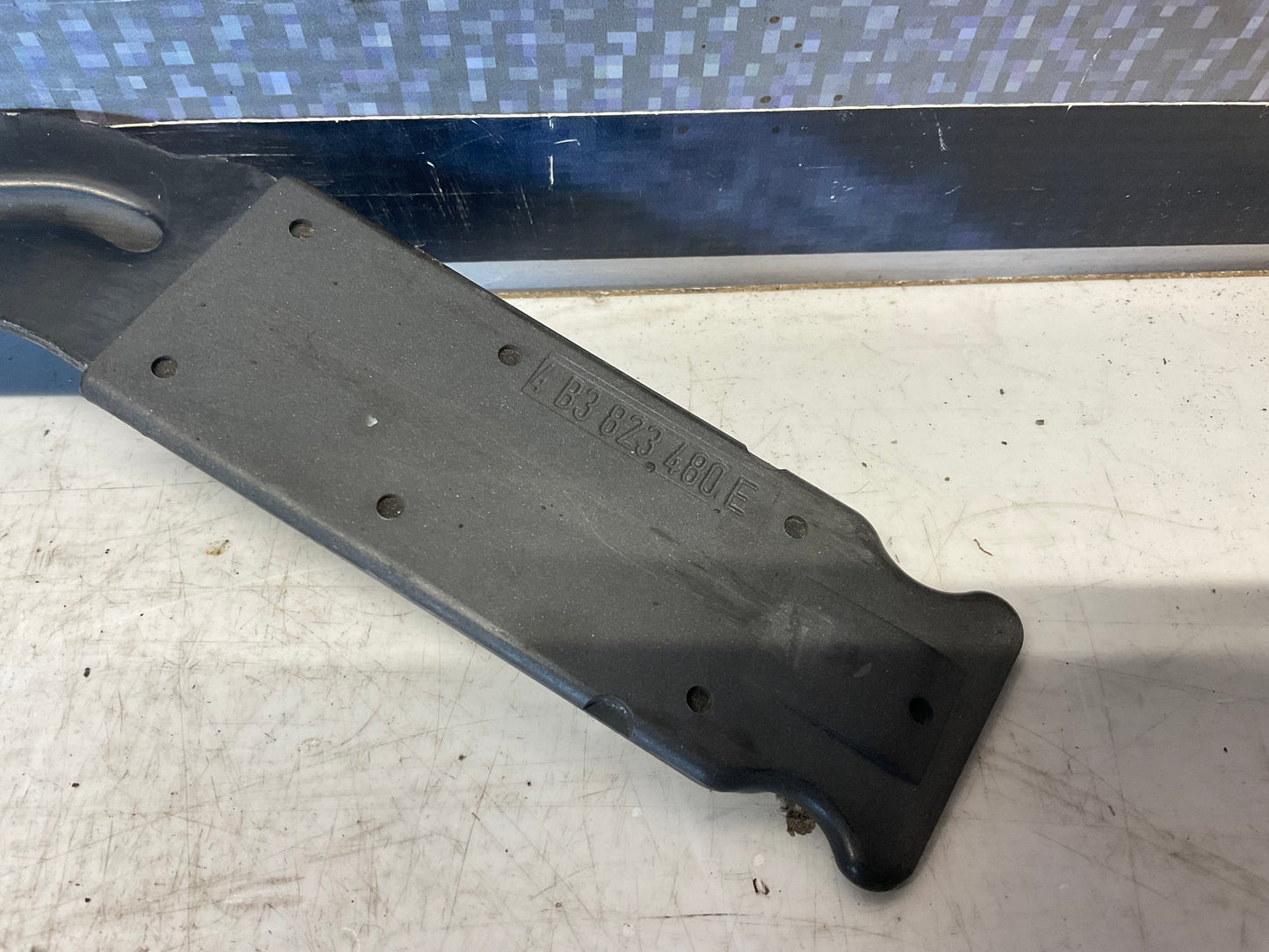 Hood Catch Hook Latch 4B3823480E  C5 A6 S6 RS6