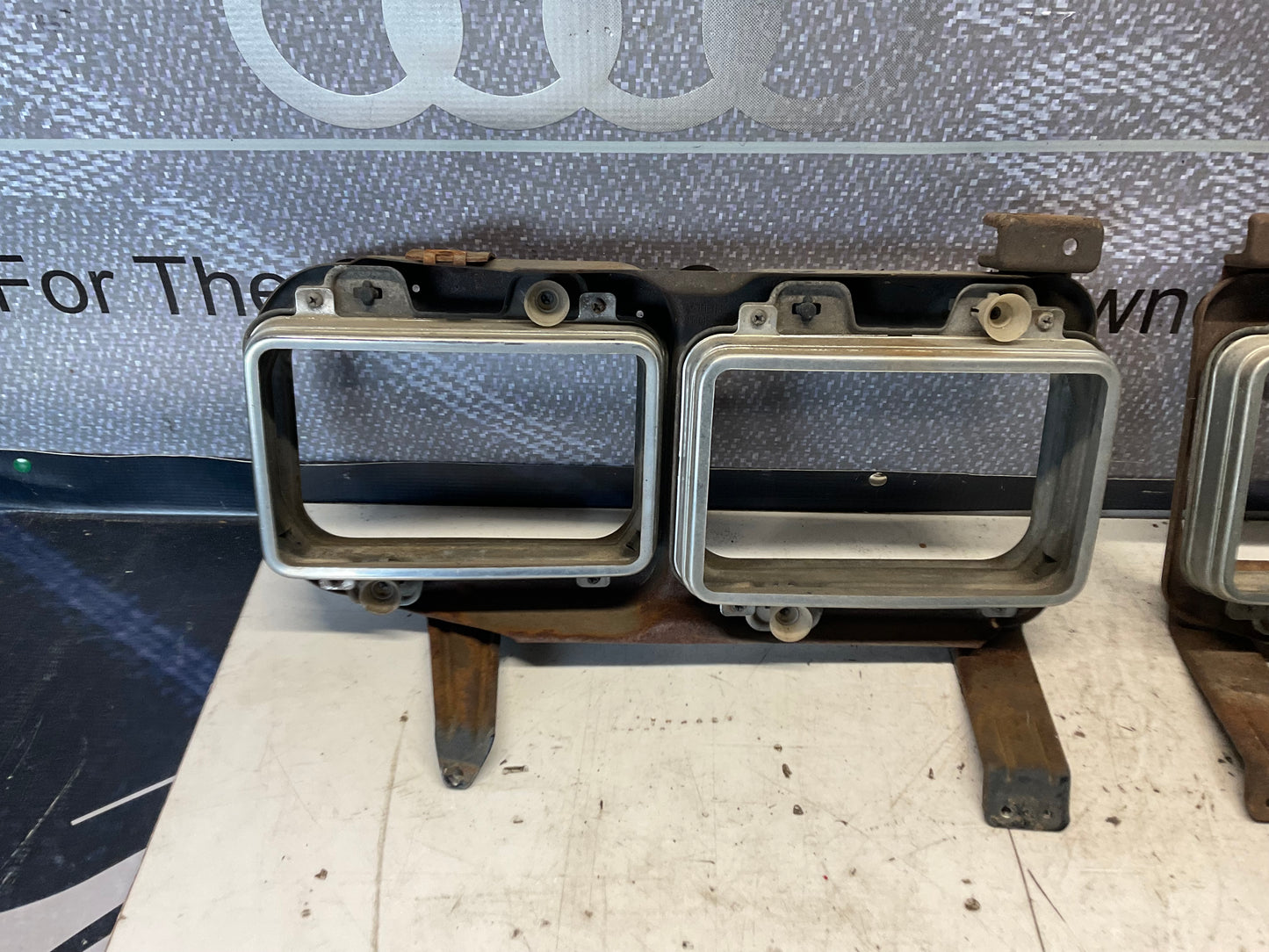 Early Quad Headlight Bracket Pair B2  4000 URQ Coupe