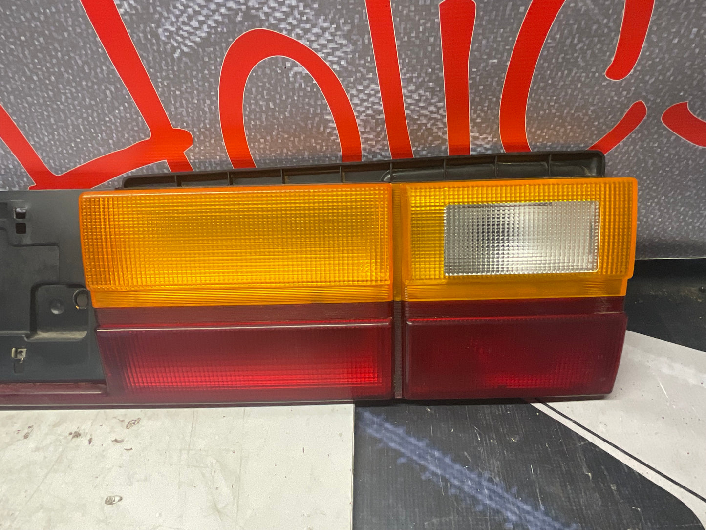 Rear Center Light Panel 447945695D C3