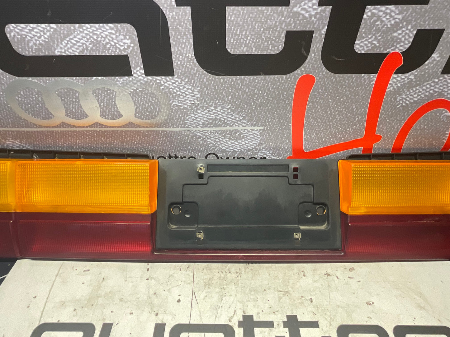 Rear Center Light Panel 447945695D C3