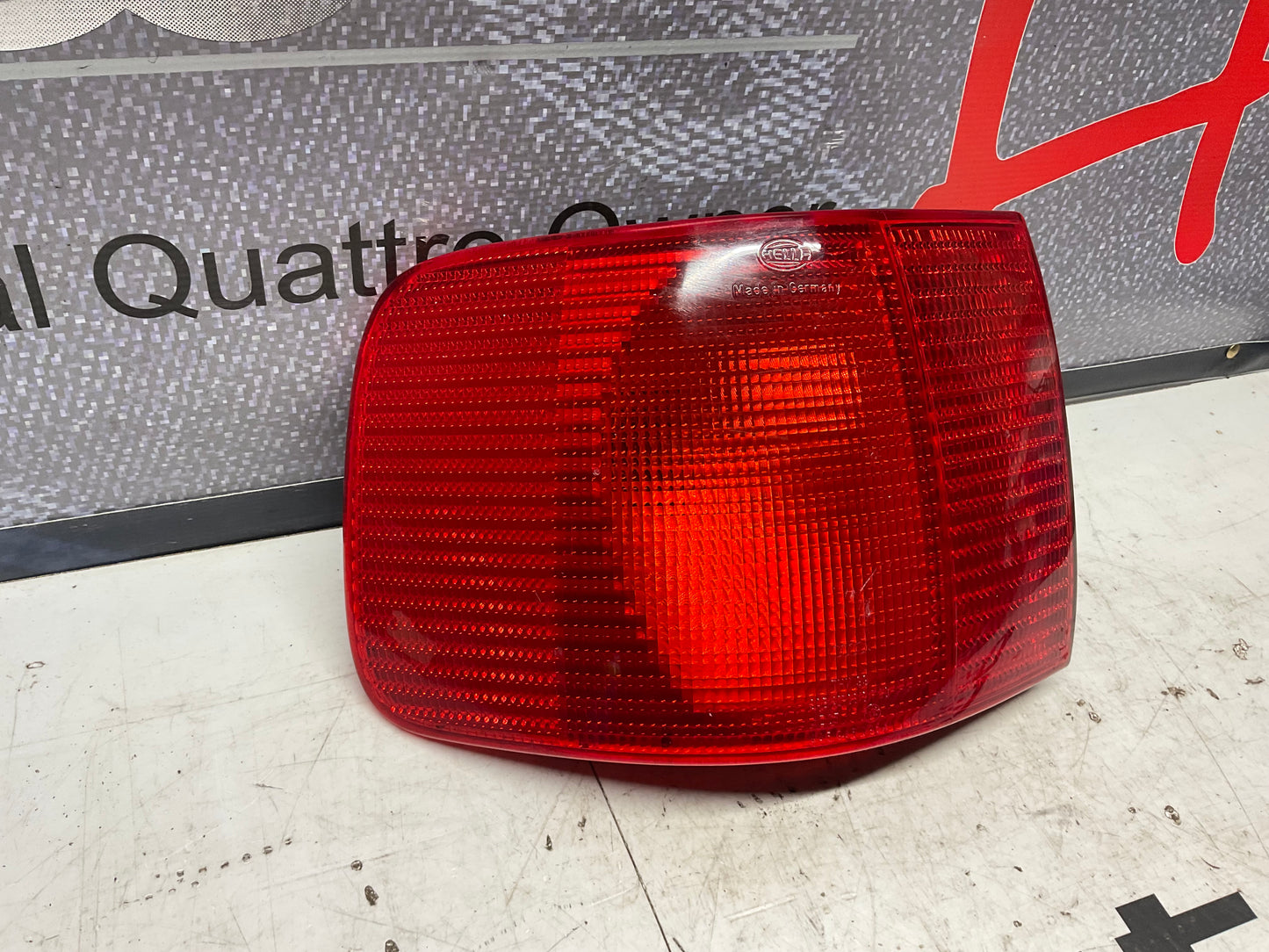 Driver Taillight Left 4A5945095A  C4