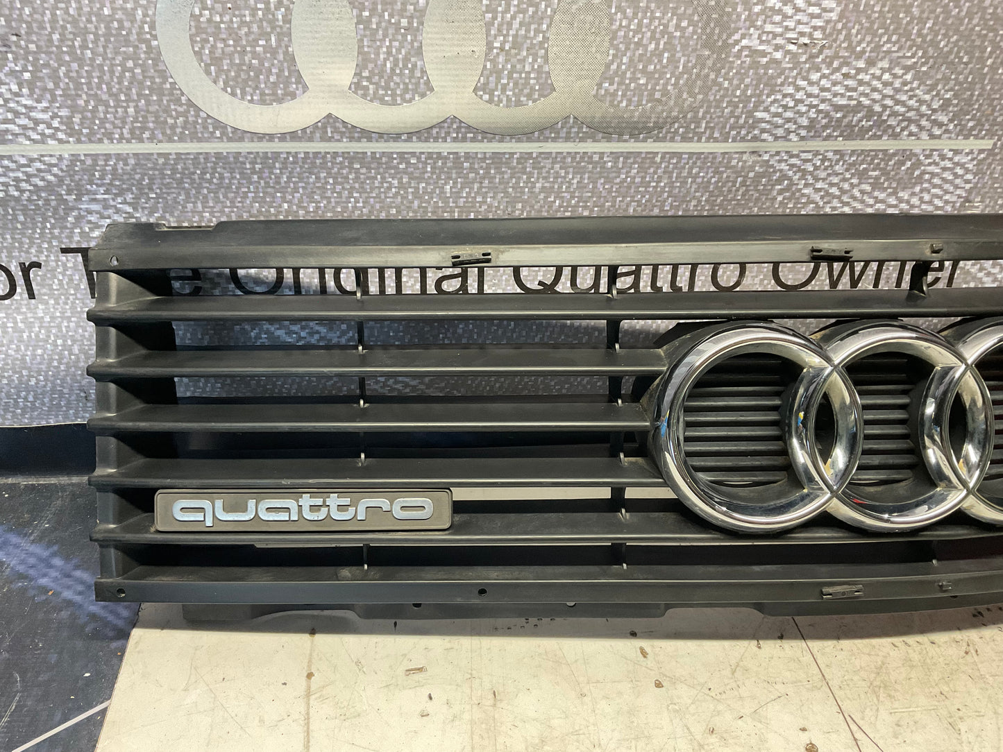 Front Grille Quattro  447853655C  C3  200