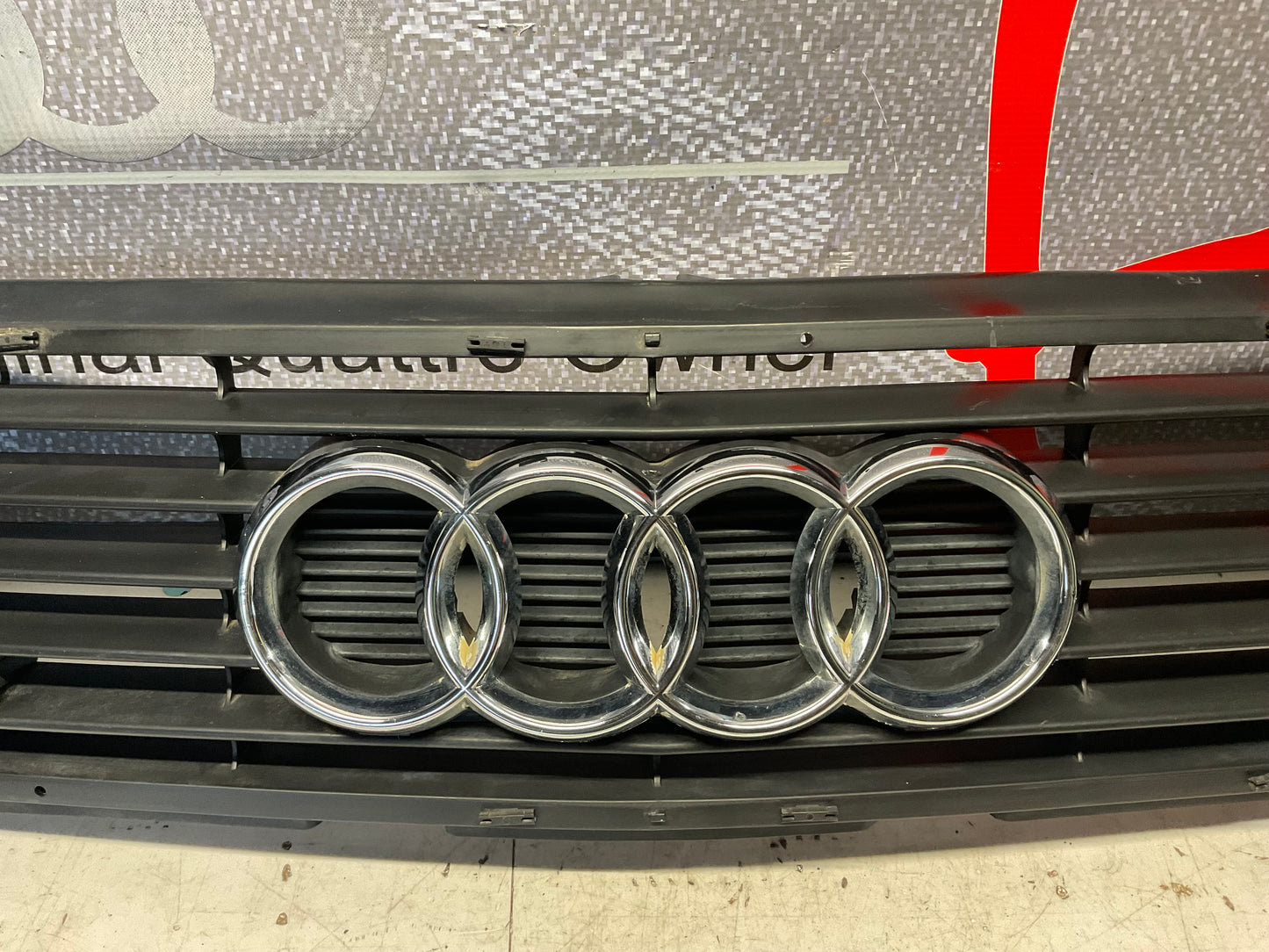 Front Grille Quattro  447853655C  C3  200