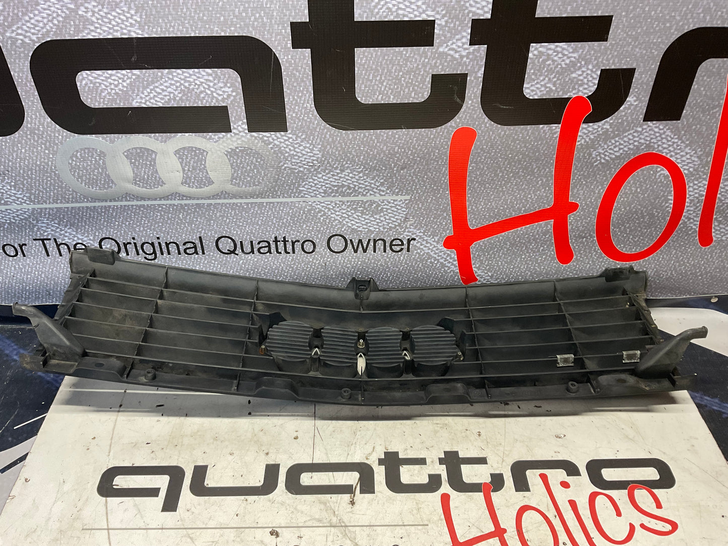 Front Grille Quattro  447853655C  C3  200