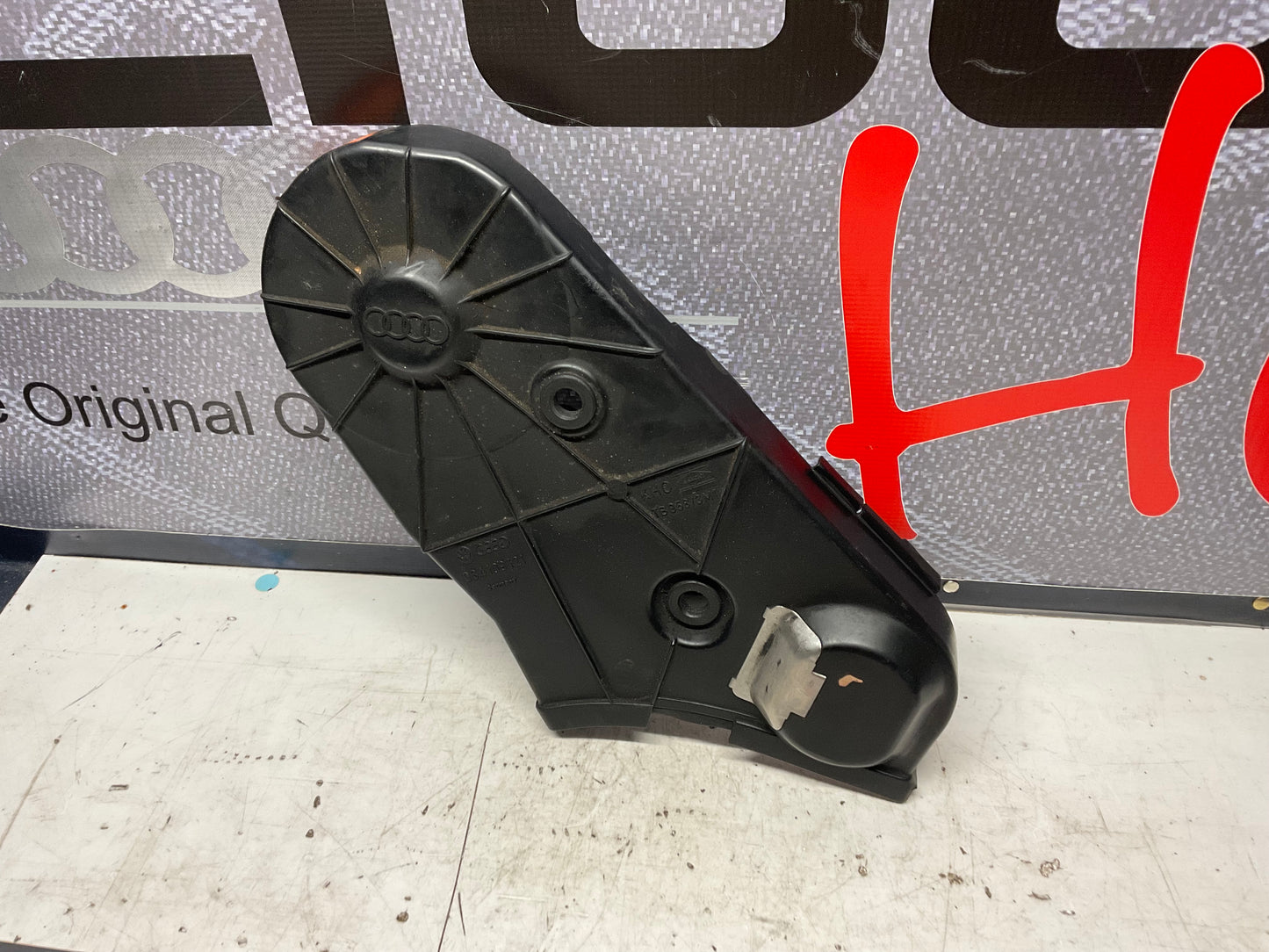 Timing Belt Cover 034109121  B3  C3  20V