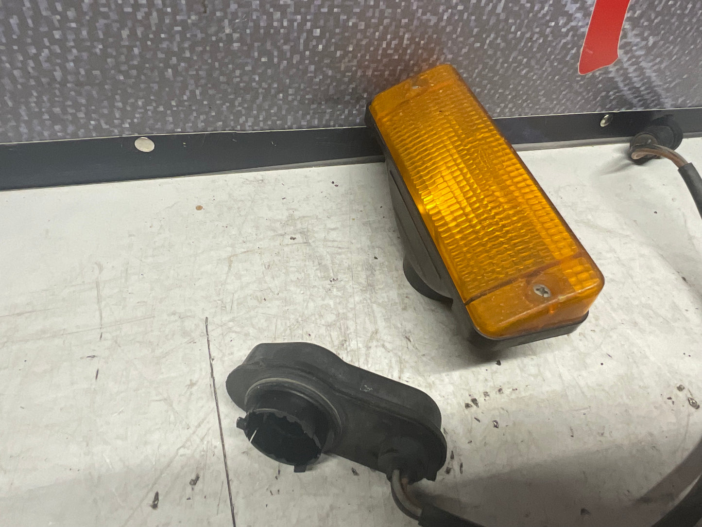 Front Bumper Turn Signal Lens Left 4439530049F  Hella B2