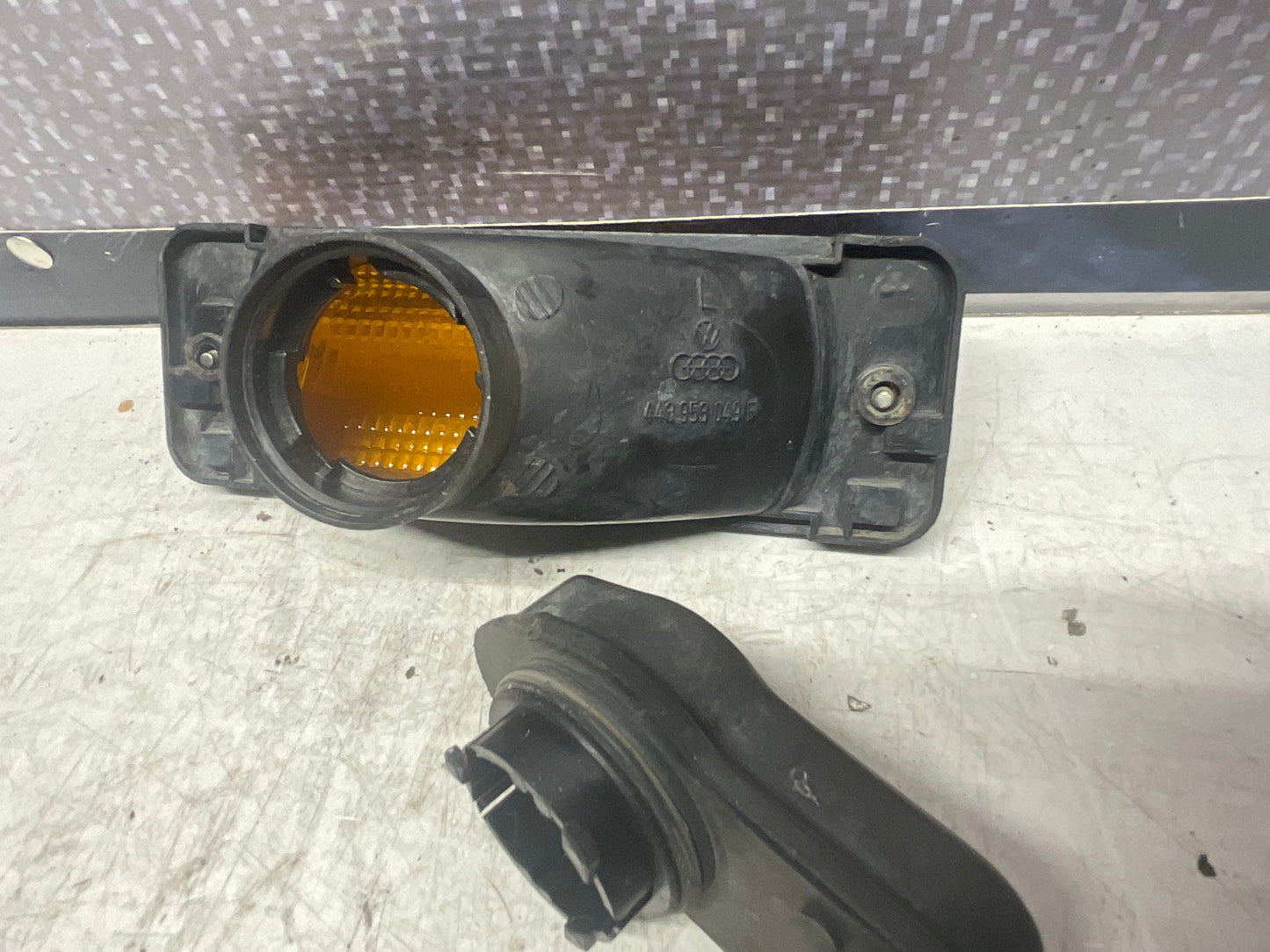 Front Bumper Turn Signal Lens Left 4439530049F  Hella B2