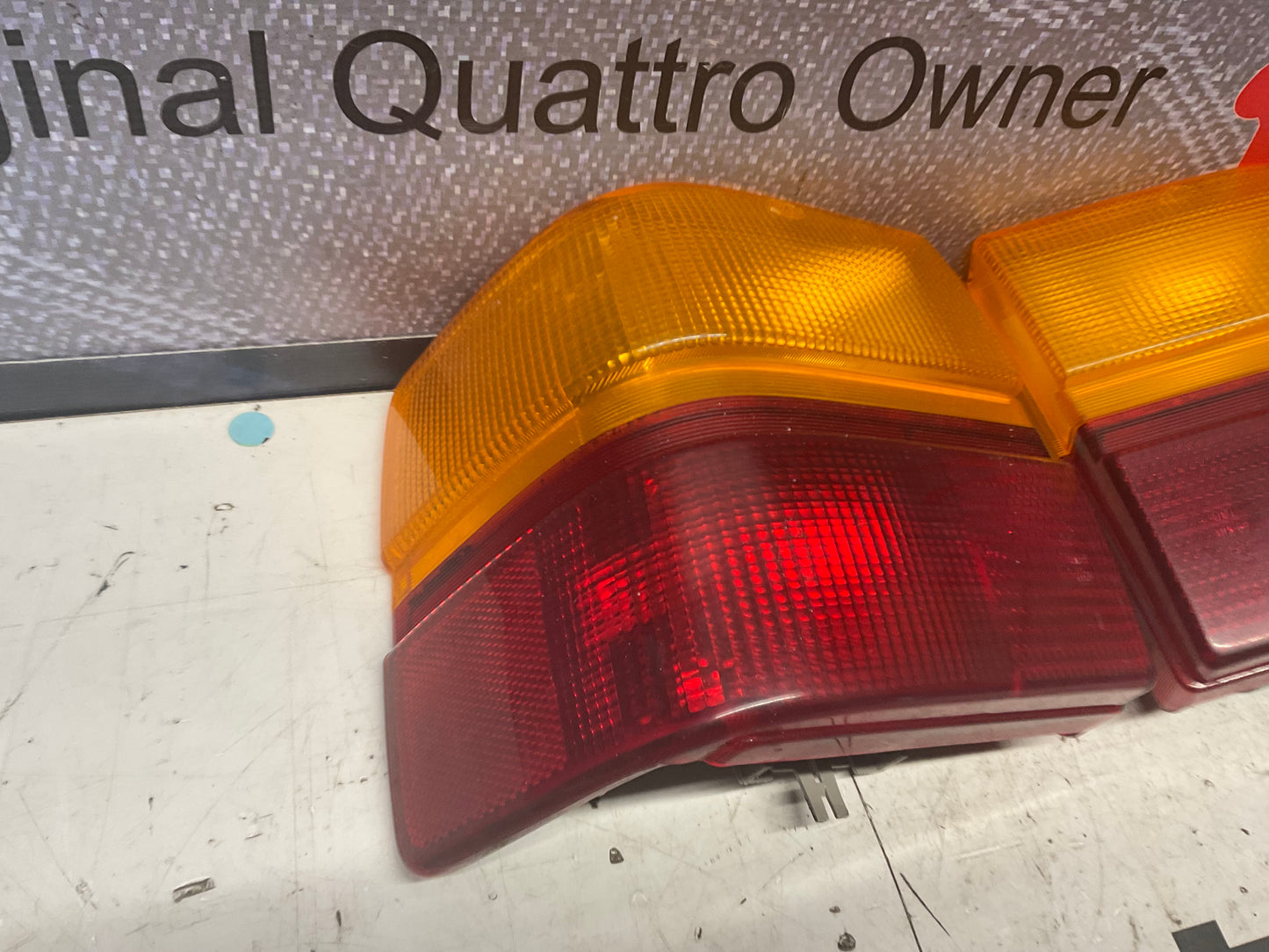 Passenger/Driver Taillight Set 443945217A 443945218A  HELLA C3