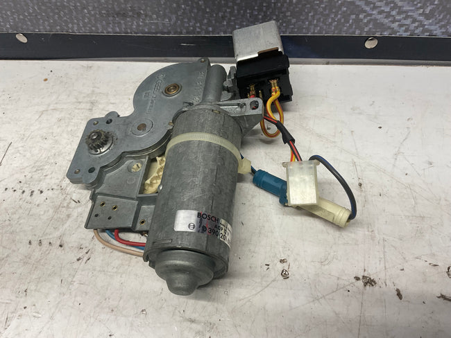 Sunroof Control Motor 811877795 B2  Bosch