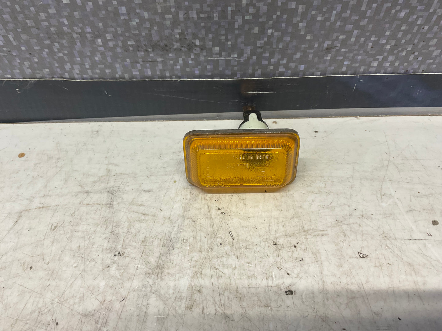 Front Side Marker Lens 811953059 Hella  B2  SAE278