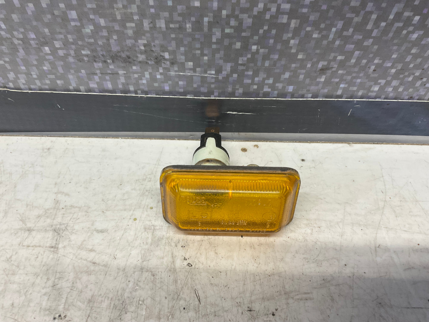 Front Side Marker Lens 811953059 Hella  B2  SAE278
