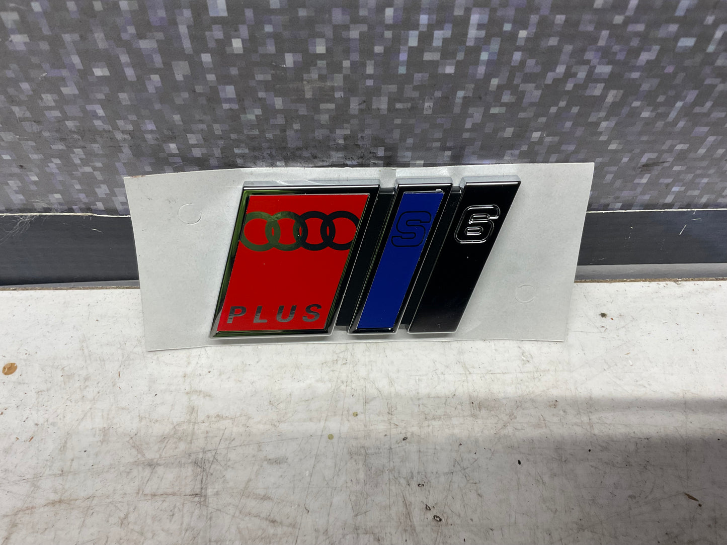 Trunk Lid Badge  NOS  4A9853735C  C4  UrS6 Plus